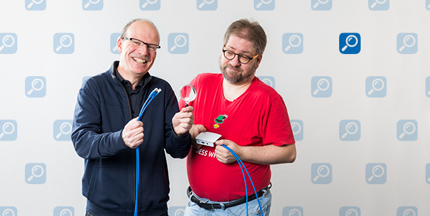 Staying alert on the data highway: The two network security employees, Felix Etter and Axel Beckert (from the left) keep a very close eye on the network. 
