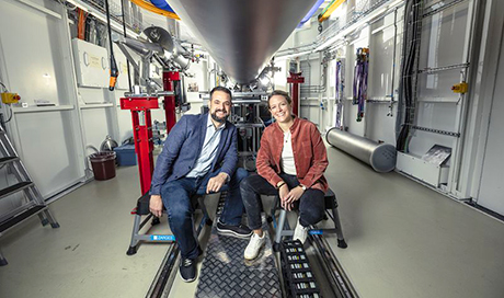 “Imaging at the next level”: that’s what Mariannne Liebi (pictured right) and Adrian Wanner from PSI call their ambition to develop new highresolution visualisations of macroscopic samples. (© ETH Board / Kellenberger Photographie) 