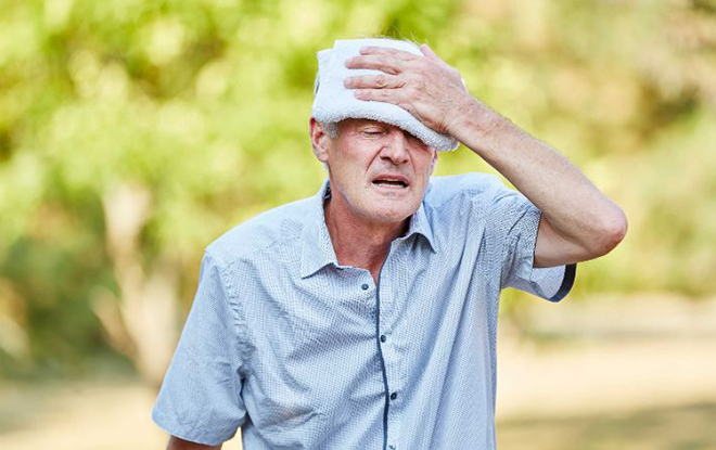 Ältere Menschen haben bei Hitze die höchste Sterblichkeitsrate. (Bild: Adobe Stock) 