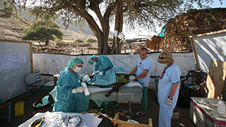  Medizinische Einrichtungen wie diese hier im Sudan zu versorgen, ist eine Herausforderung für die Logistikabteilung des IKRK. (Bild: Boris Hegger / IKRK) 