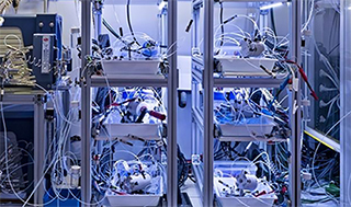 Empa researchers designed this system to analyze several platform chemicals simultaneously. (Image: Empa) 